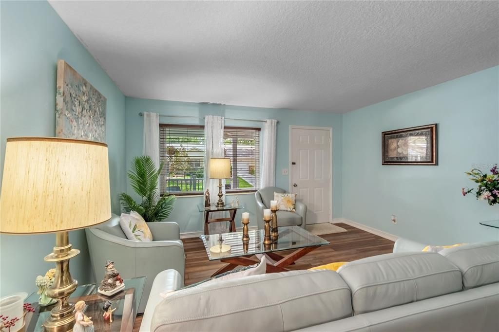 For Sale: $189,900 (2 beds, 2 baths, 1748 Square Feet)