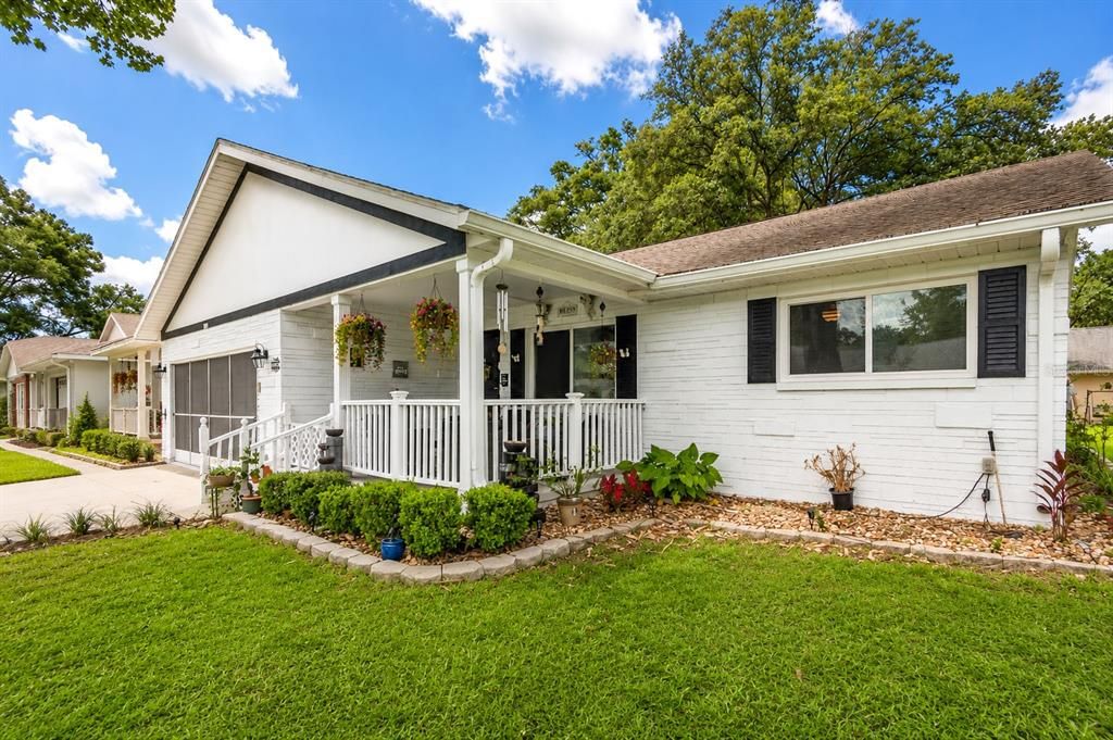 For Sale: $189,900 (2 beds, 2 baths, 1748 Square Feet)