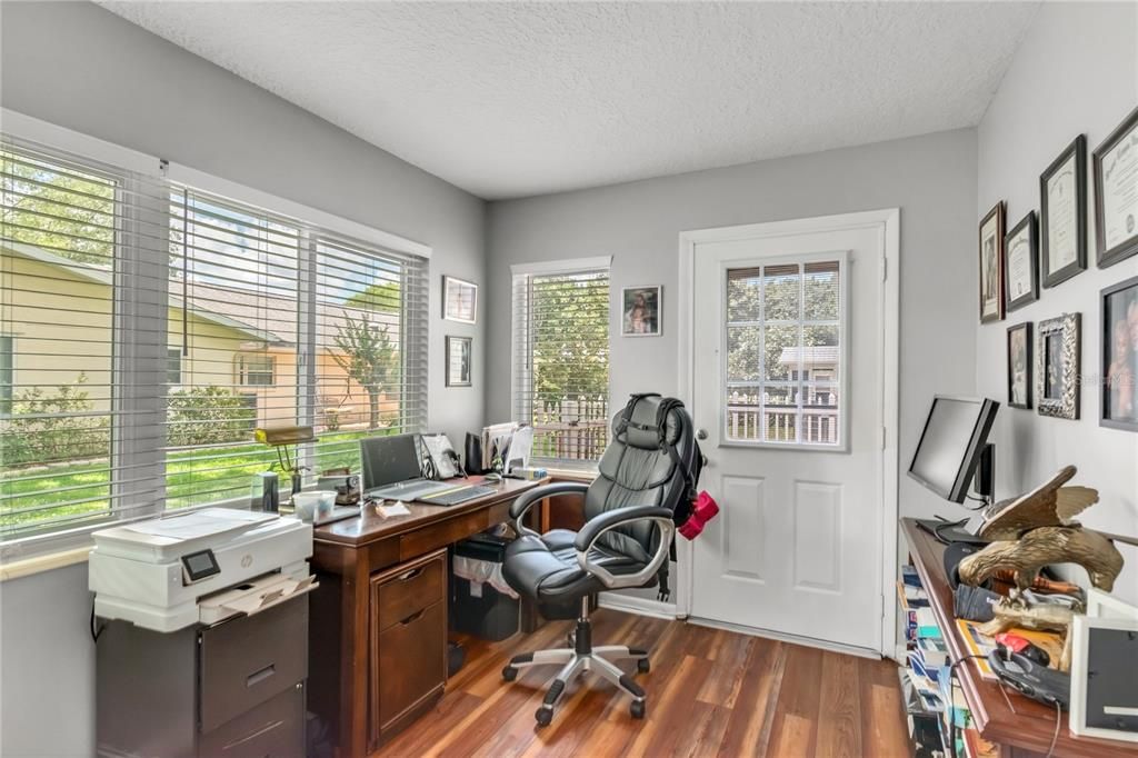 For Sale: $189,900 (2 beds, 2 baths, 1748 Square Feet)