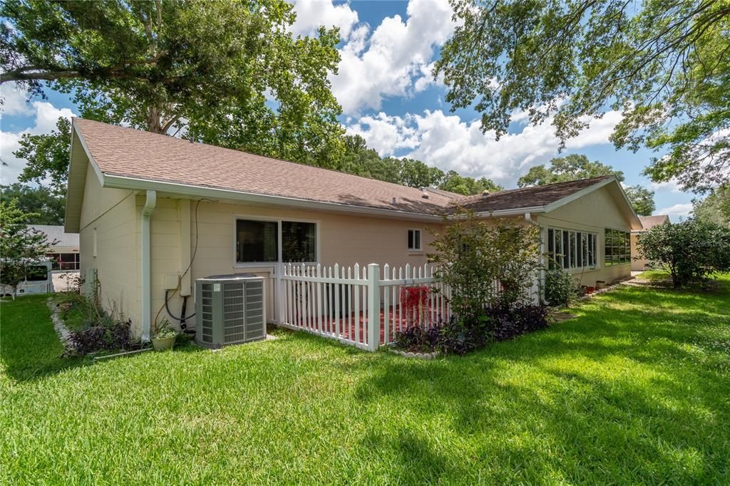 For Sale: $189,900 (2 beds, 2 baths, 1748 Square Feet)