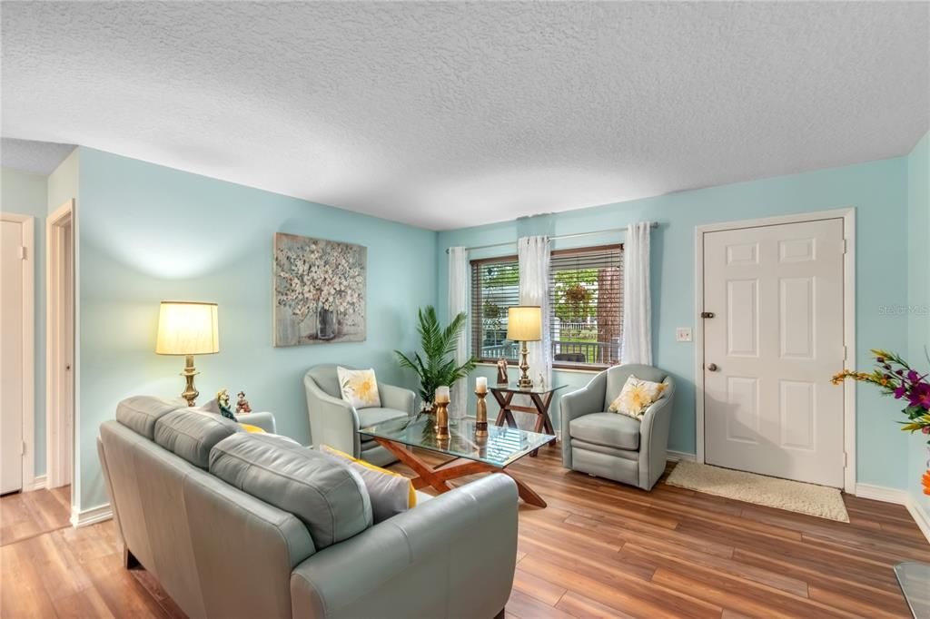 For Sale: $189,900 (2 beds, 2 baths, 1748 Square Feet)