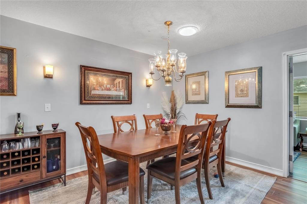 For Sale: $189,900 (2 beds, 2 baths, 1748 Square Feet)
