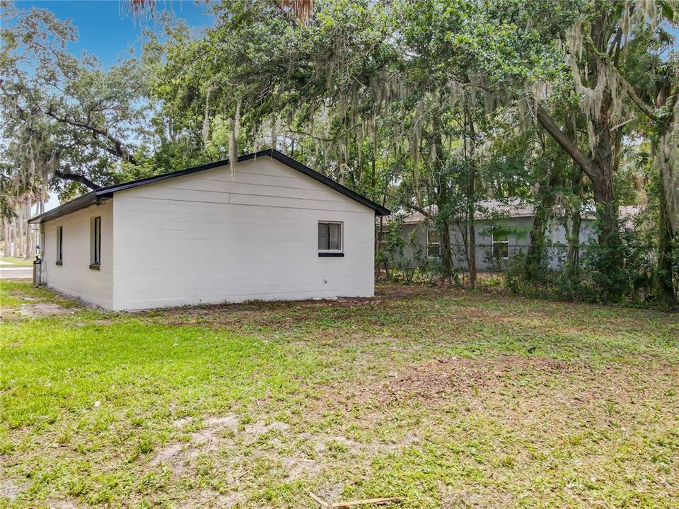 For Sale: $249,990 (3 beds, 1 baths, 1000 Square Feet)
