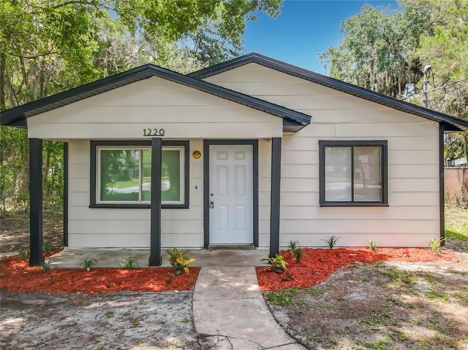 For Sale: $249,990 (3 beds, 1 baths, 1000 Square Feet)