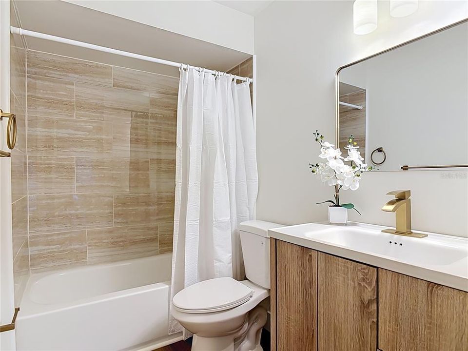 For Sale: $249,990 (3 beds, 1 baths, 1000 Square Feet)