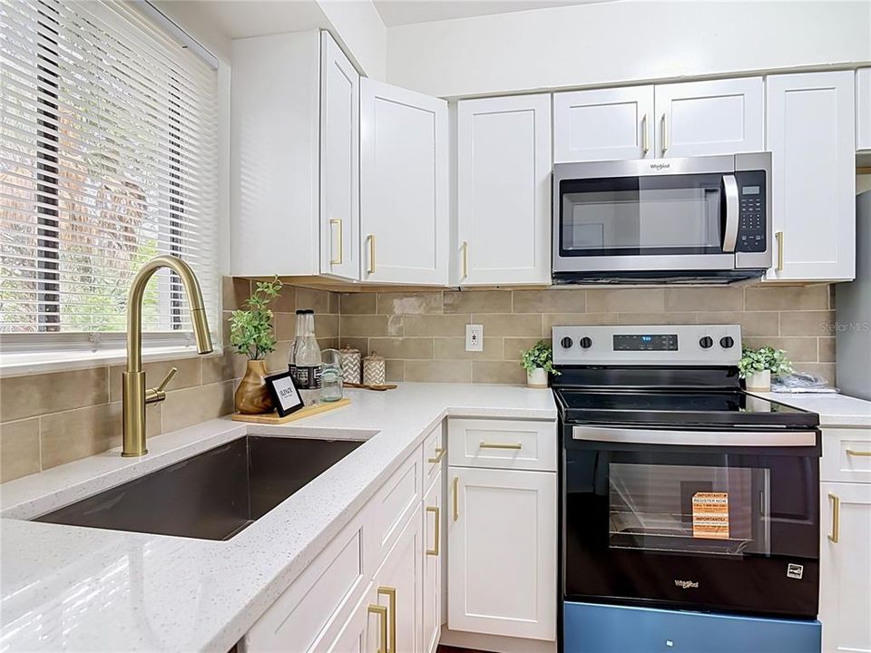 For Sale: $249,990 (3 beds, 1 baths, 1000 Square Feet)