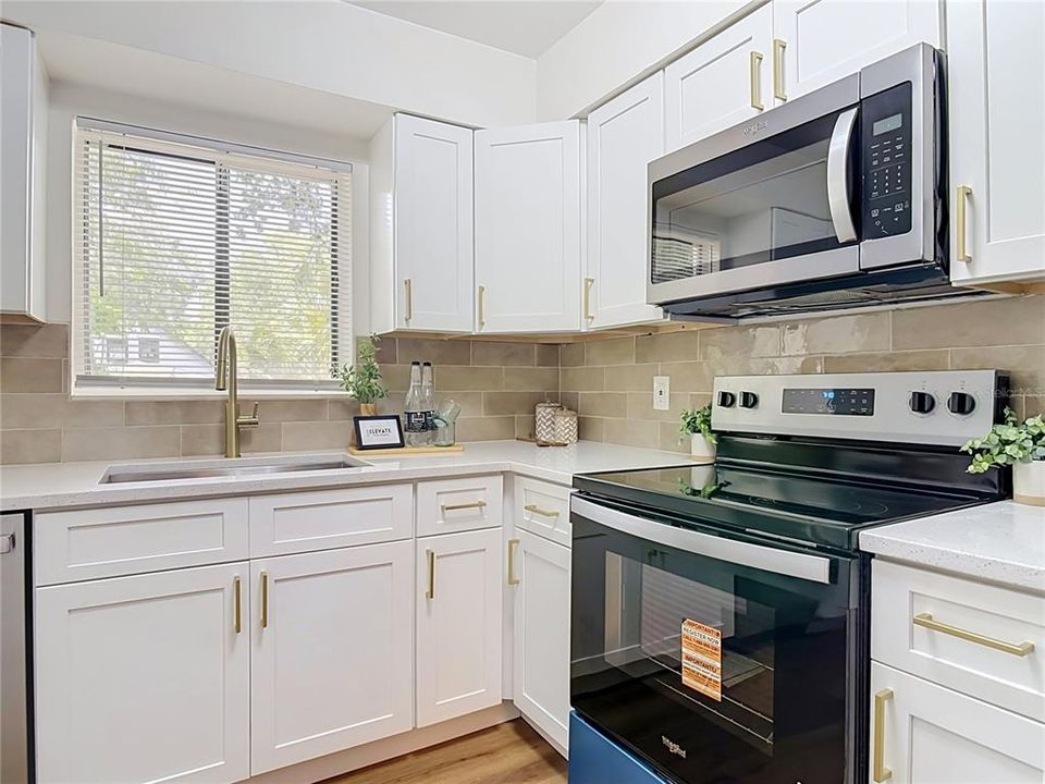 For Sale: $249,990 (3 beds, 1 baths, 1000 Square Feet)