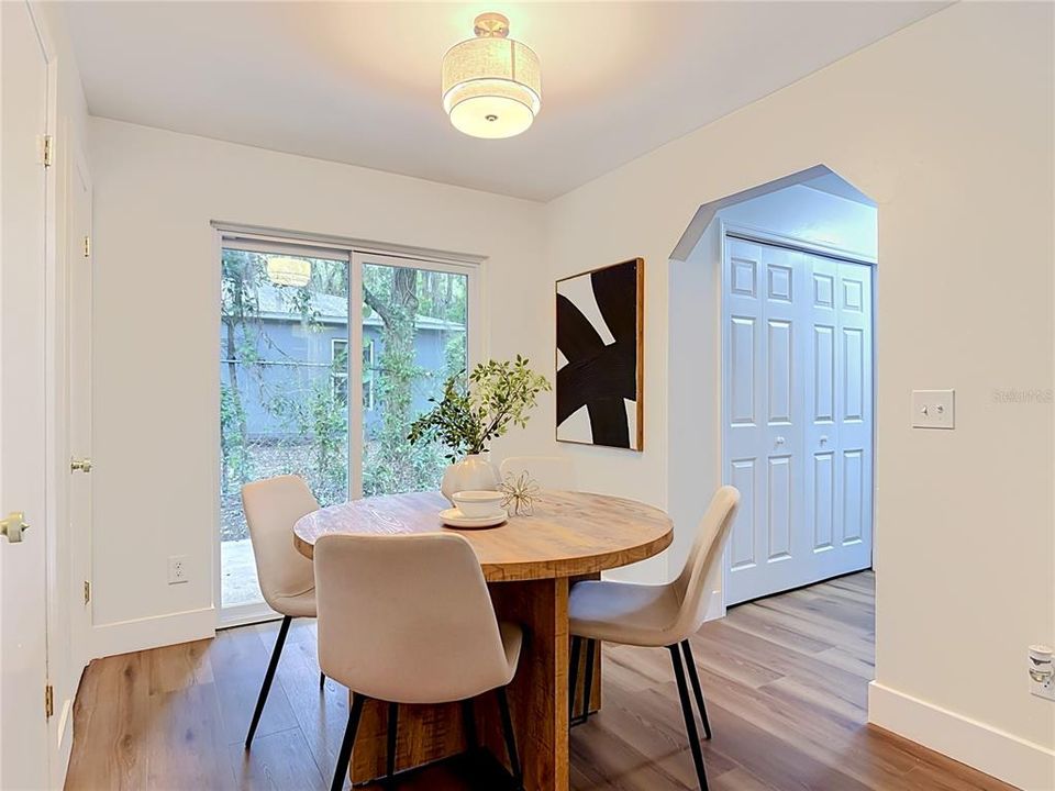 For Sale: $249,990 (3 beds, 1 baths, 1000 Square Feet)