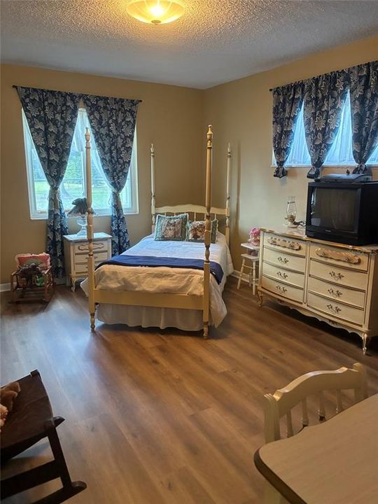 For Sale: $219,500 (2 beds, 2 baths, 1527 Square Feet)