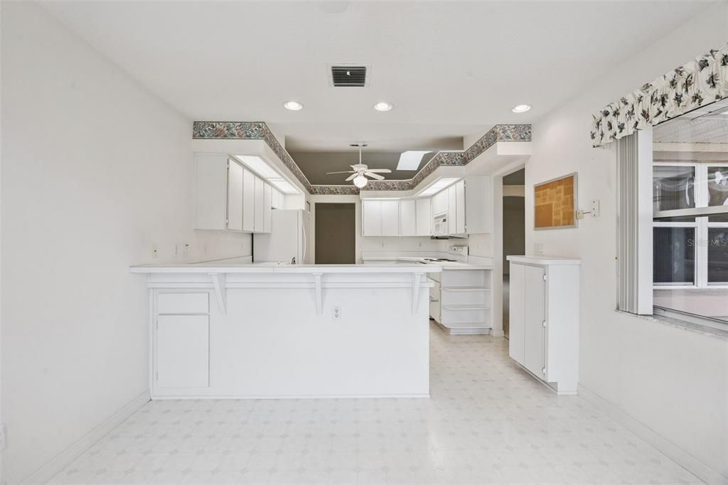 For Sale: $334,900 (3 beds, 2 baths, 2461 Square Feet)