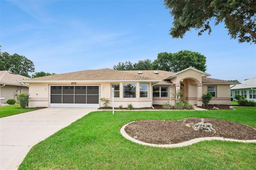 For Sale: $334,900 (3 beds, 2 baths, 2461 Square Feet)