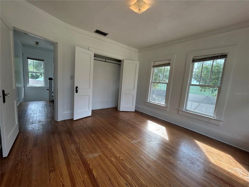 : $340,000 (5 спален, 3 ванн, 1818 Квадратных фут)