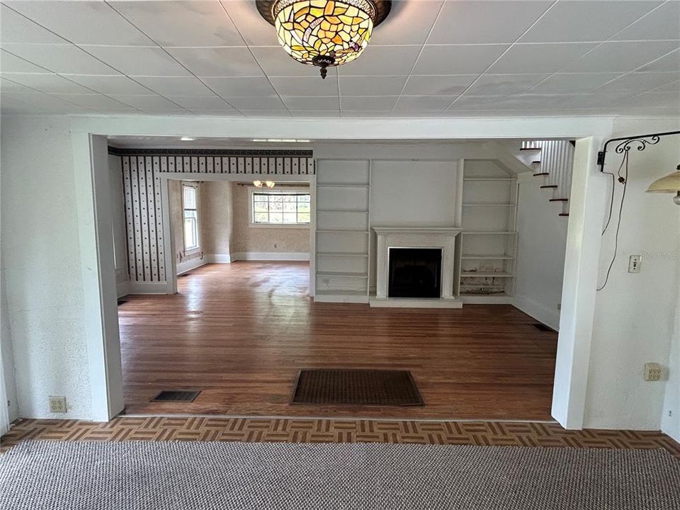 : $340,000 (5 спален, 3 ванн, 1818 Квадратных фут)