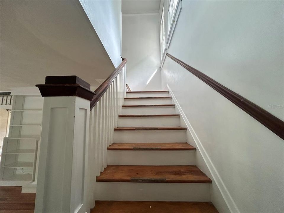 : $340,000 (5 спален, 3 ванн, 1818 Квадратных фут)