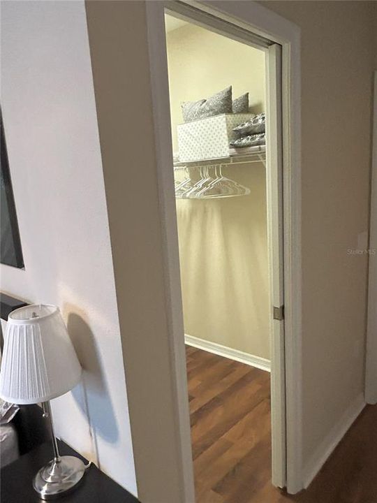 На продажу: $455,000 (3 спален, 2 ванн, 1828 Квадратных фут)