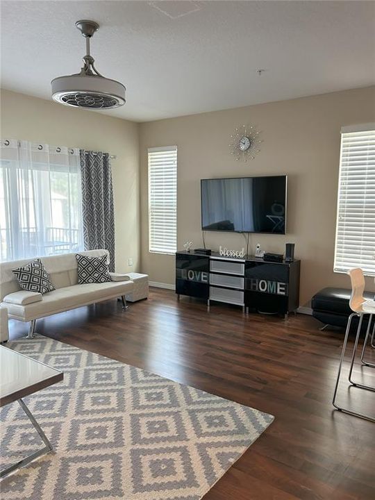 На продажу: $455,000 (3 спален, 2 ванн, 1828 Квадратных фут)