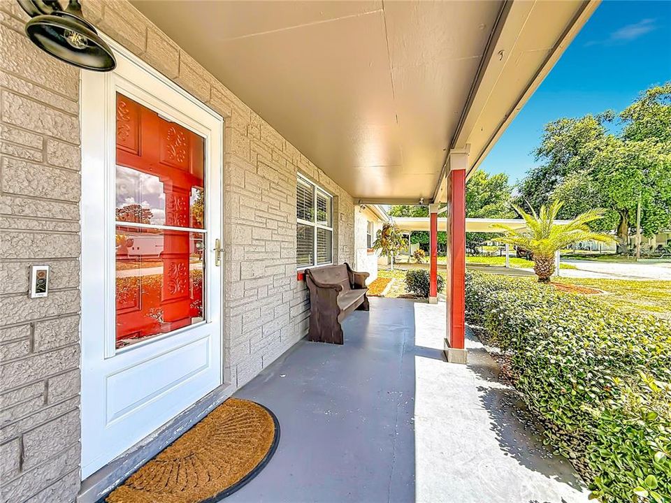 For Sale: $235,000 (2 beds, 1 baths, 984 Square Feet)