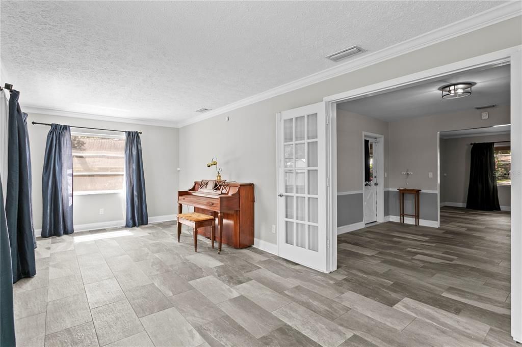 В аренду: $2,800 (3 спален, 2 ванн, 1704 Квадратных фут)