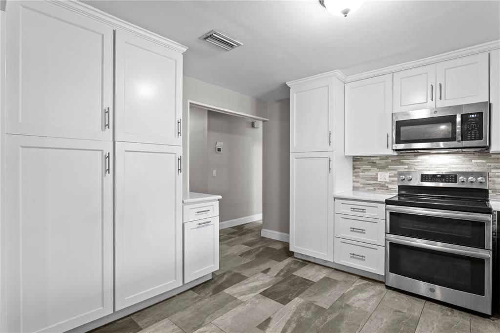 В аренду: $2,800 (3 спален, 2 ванн, 1704 Квадратных фут)