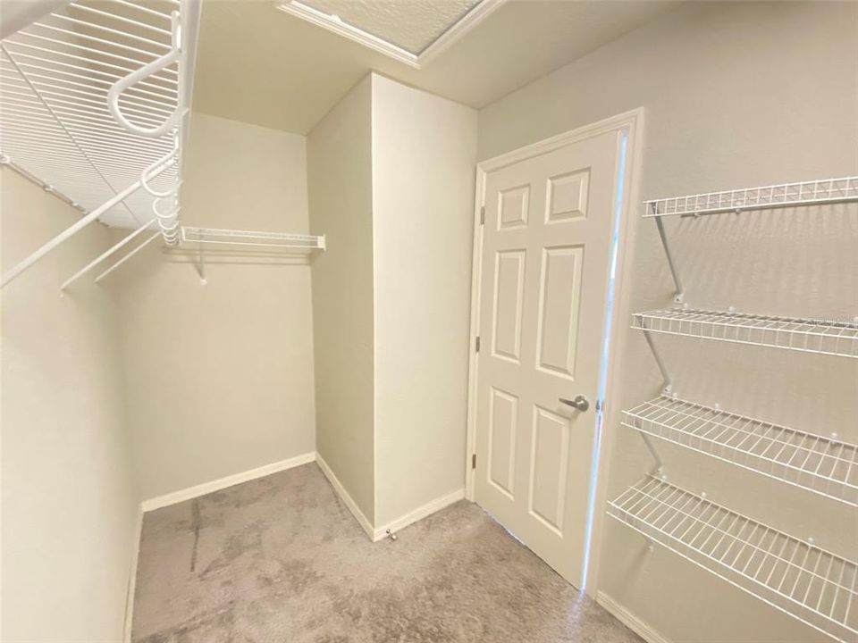 В аренду: $2,295 (4 спален, 2 ванн, 1698 Квадратных фут)