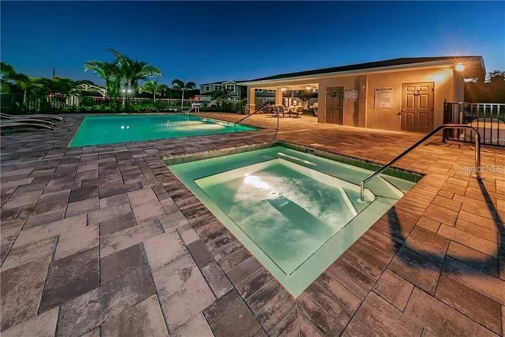 На продажу: $368,000 (3 спален, 2 ванн, 2153 Квадратных фут)