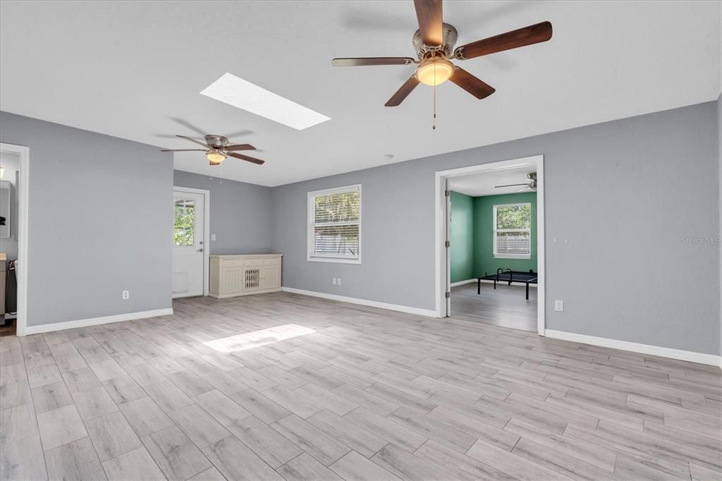 For Sale: $425,000 (3 beds, 2 baths, 1530 Square Feet)