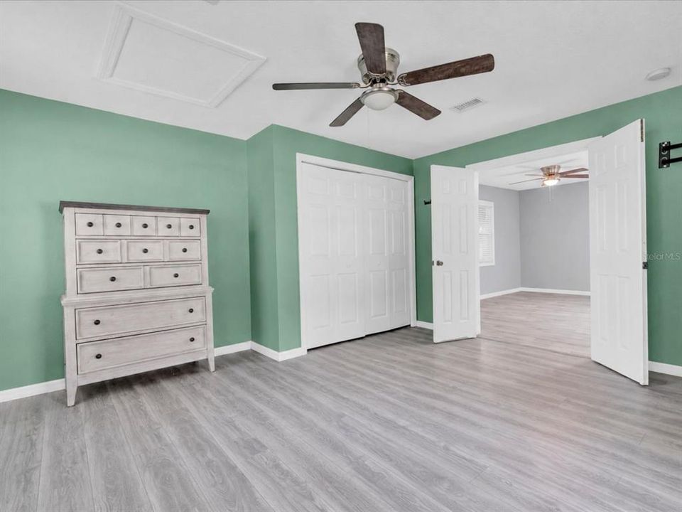 For Sale: $425,000 (3 beds, 2 baths, 1530 Square Feet)