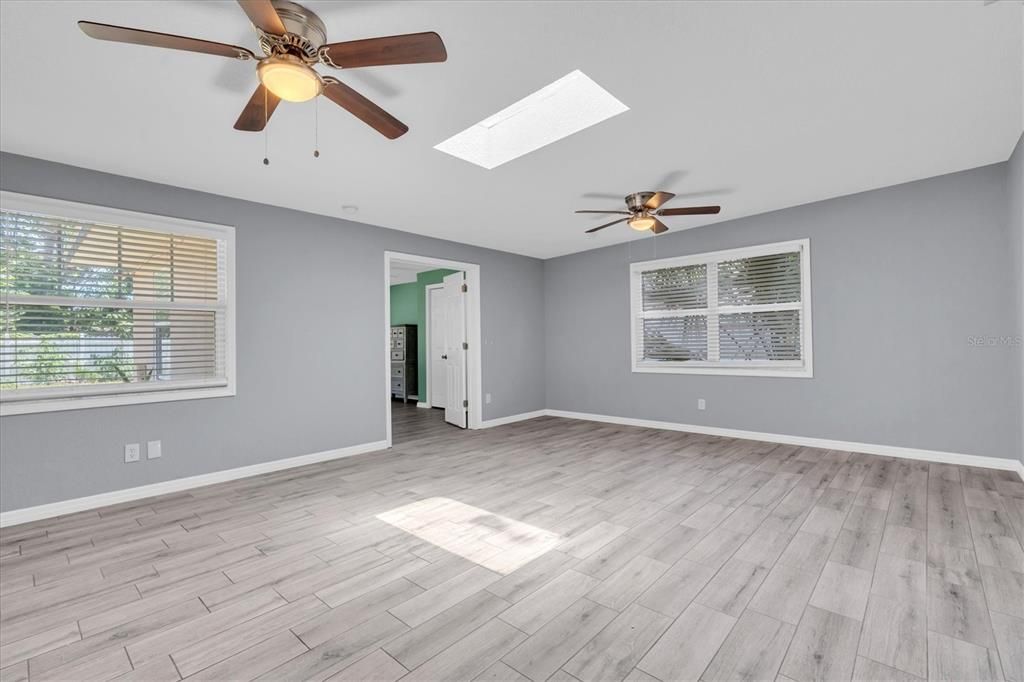 For Sale: $425,000 (3 beds, 2 baths, 1530 Square Feet)