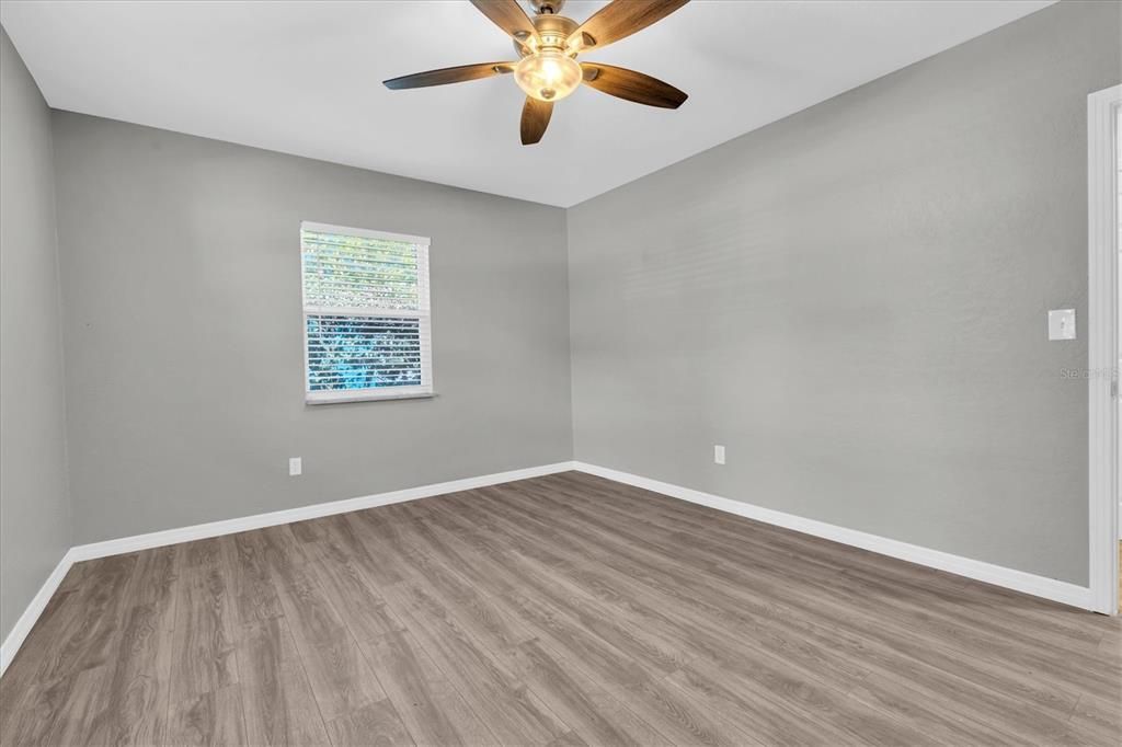 For Sale: $425,000 (3 beds, 2 baths, 1530 Square Feet)
