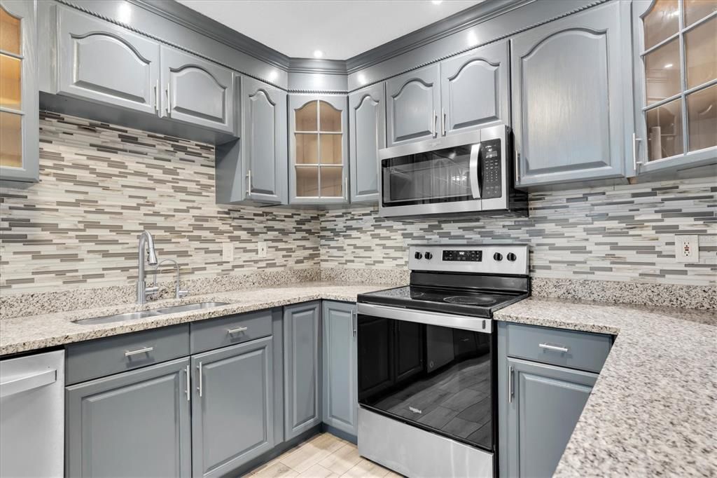 For Sale: $425,000 (3 beds, 2 baths, 1530 Square Feet)