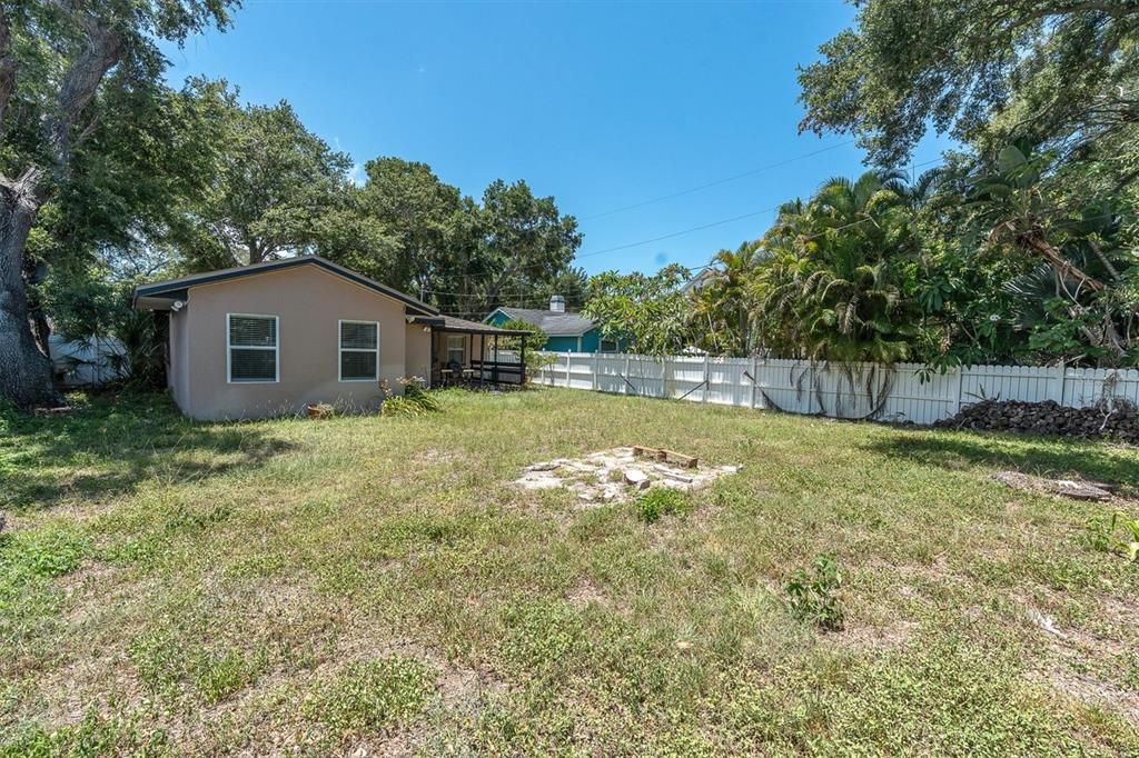 For Sale: $425,000 (3 beds, 2 baths, 1530 Square Feet)