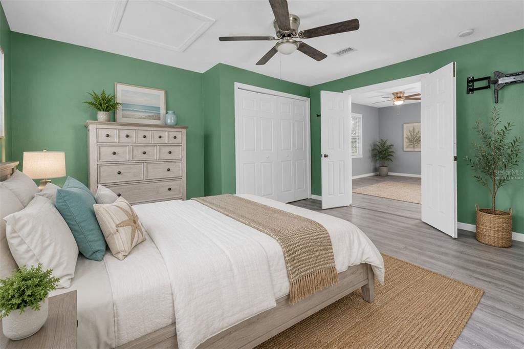 For Sale: $425,000 (3 beds, 2 baths, 1530 Square Feet)