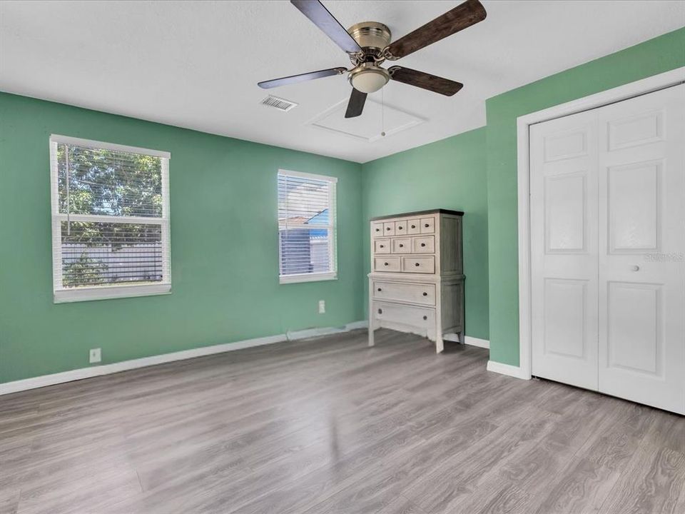 For Sale: $425,000 (3 beds, 2 baths, 1530 Square Feet)