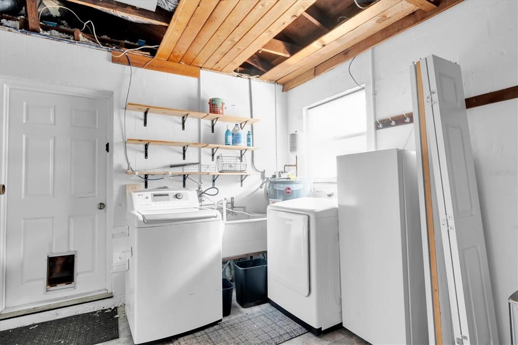 For Sale: $425,000 (3 beds, 2 baths, 1530 Square Feet)