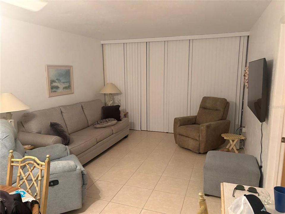 В аренду: $1,900 (1 спален, 1 ванн, 633 Квадратных фут)