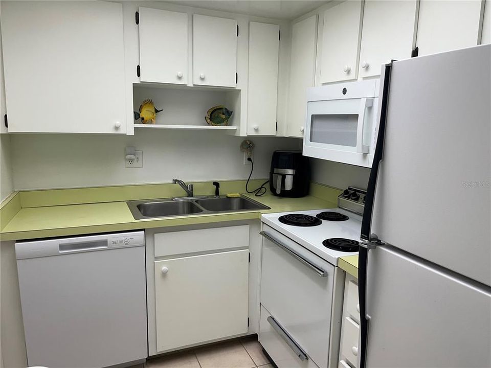 В аренду: $1,900 (1 спален, 1 ванн, 633 Квадратных фут)