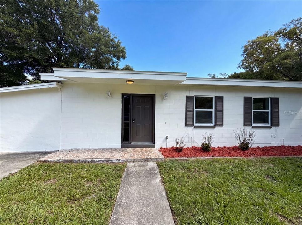 For Sale: $223,000 (3 beds, 2 baths, 1016 Square Feet)