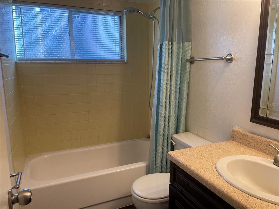 В аренду: $1,750 (3 спален, 2 ванн, 1274 Квадратных фут)