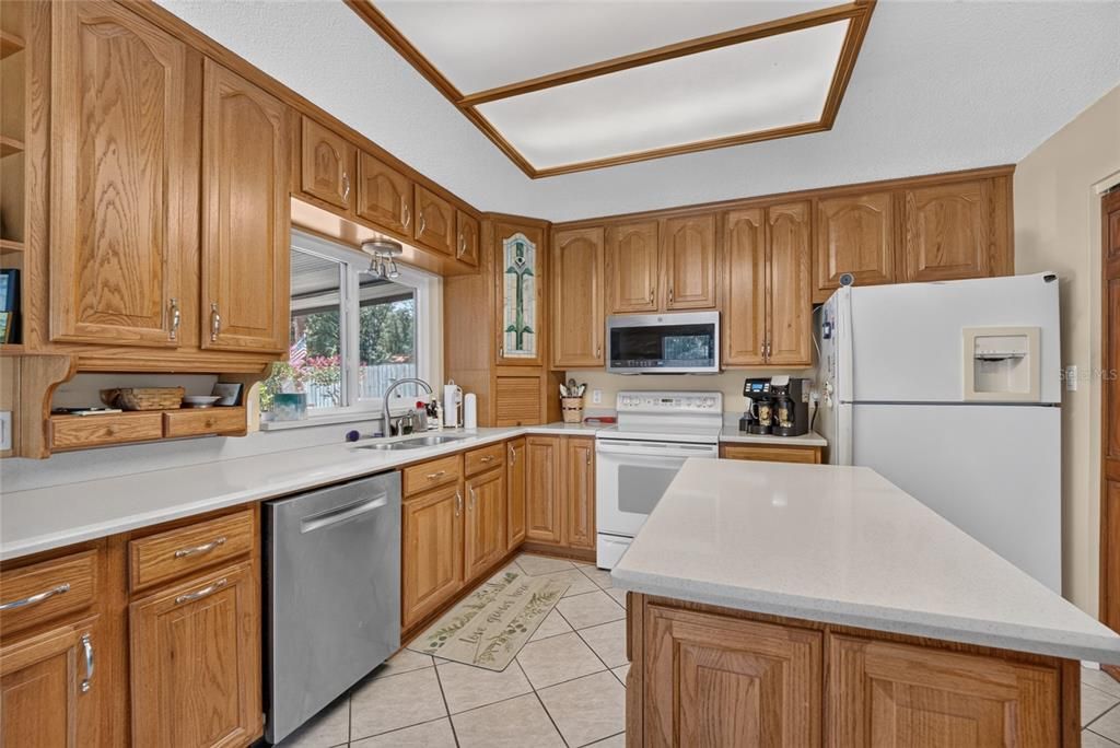 На продажу: $395,000 (3 спален, 3 ванн, 1915 Квадратных фут)