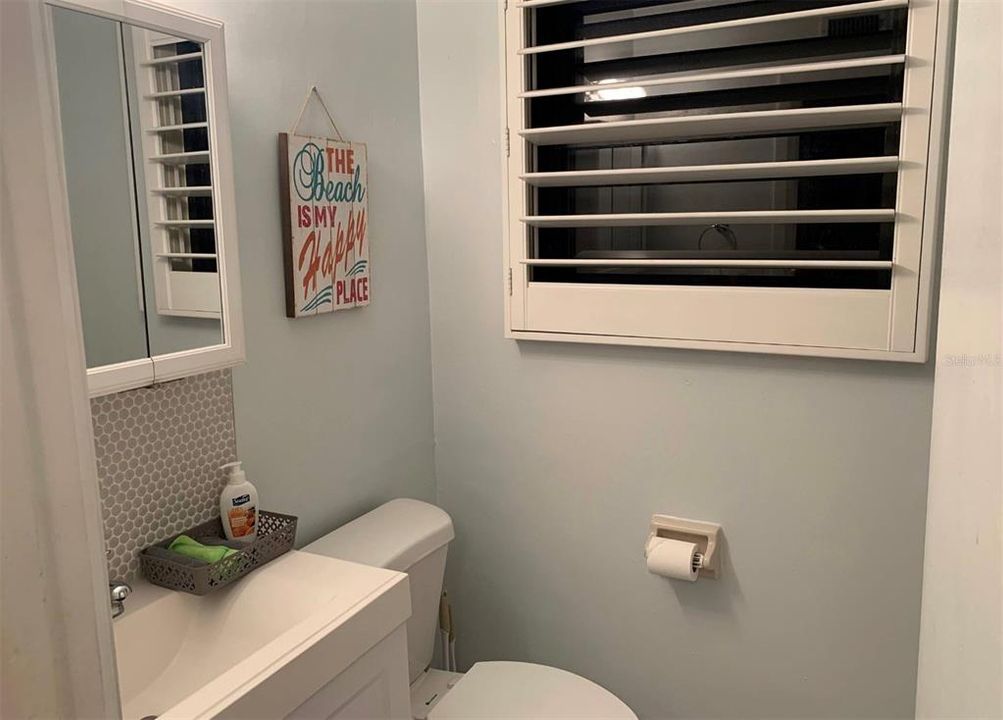 For Sale: $355,000 (1 beds, 1 baths, 420 Square Feet)