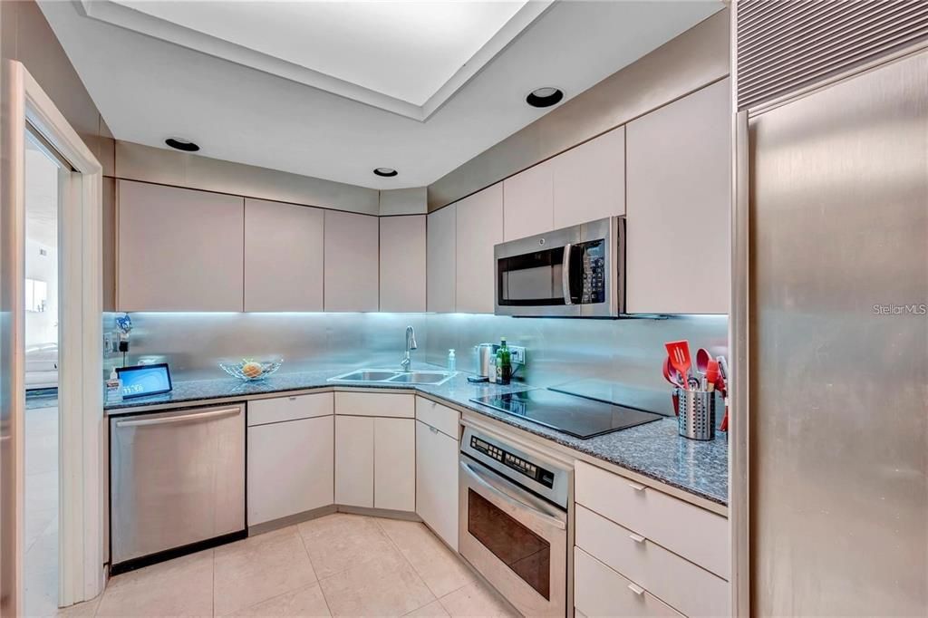 В аренду: $2,990 (1 спален, 1 ванн, 1180 Квадратных фут)
