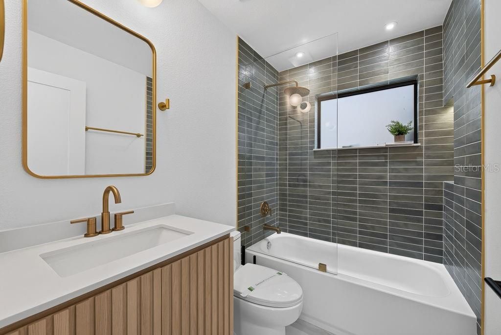 На продажу: $625,000 (3 спален, 2 ванн, 1507 Квадратных фут)