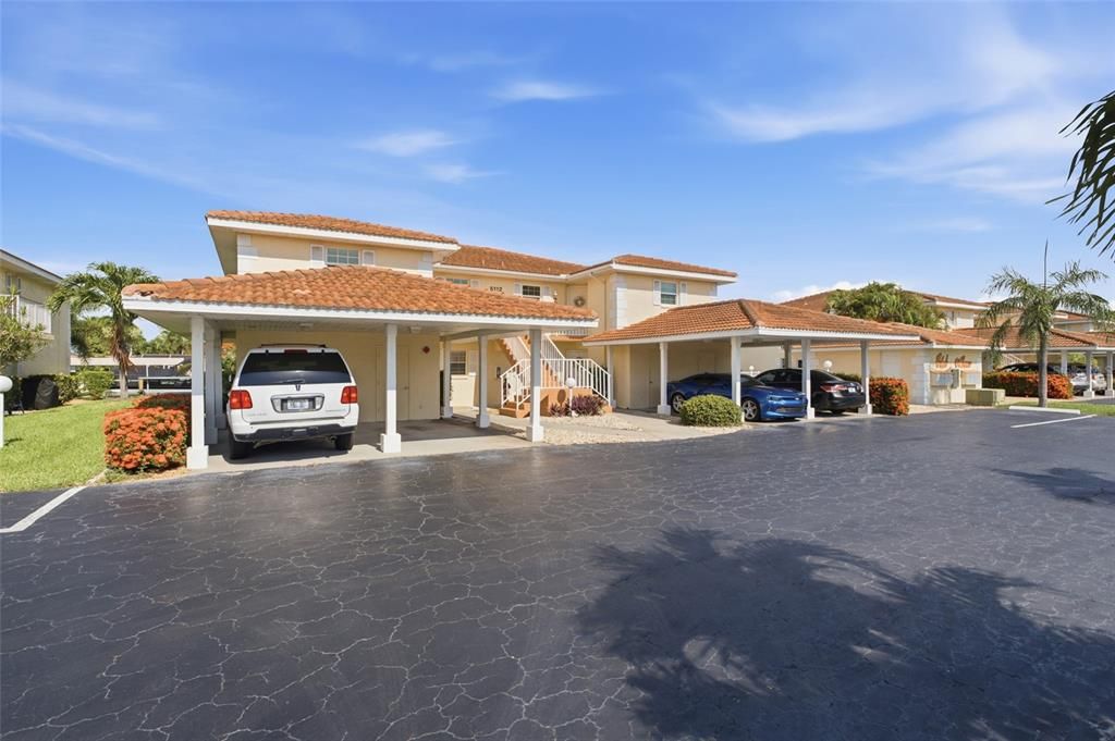 На продажу: $298,500 (2 спален, 2 ванн, 1105 Квадратных фут)