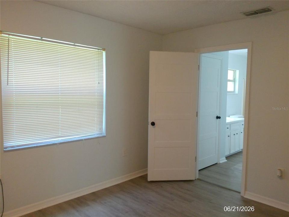 В аренду: $1,695 (3 спален, 2 ванн, 1254 Квадратных фут)