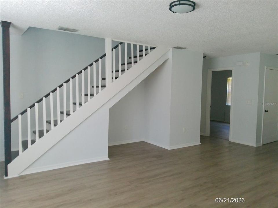 В аренду: $1,695 (3 спален, 2 ванн, 1254 Квадратных фут)