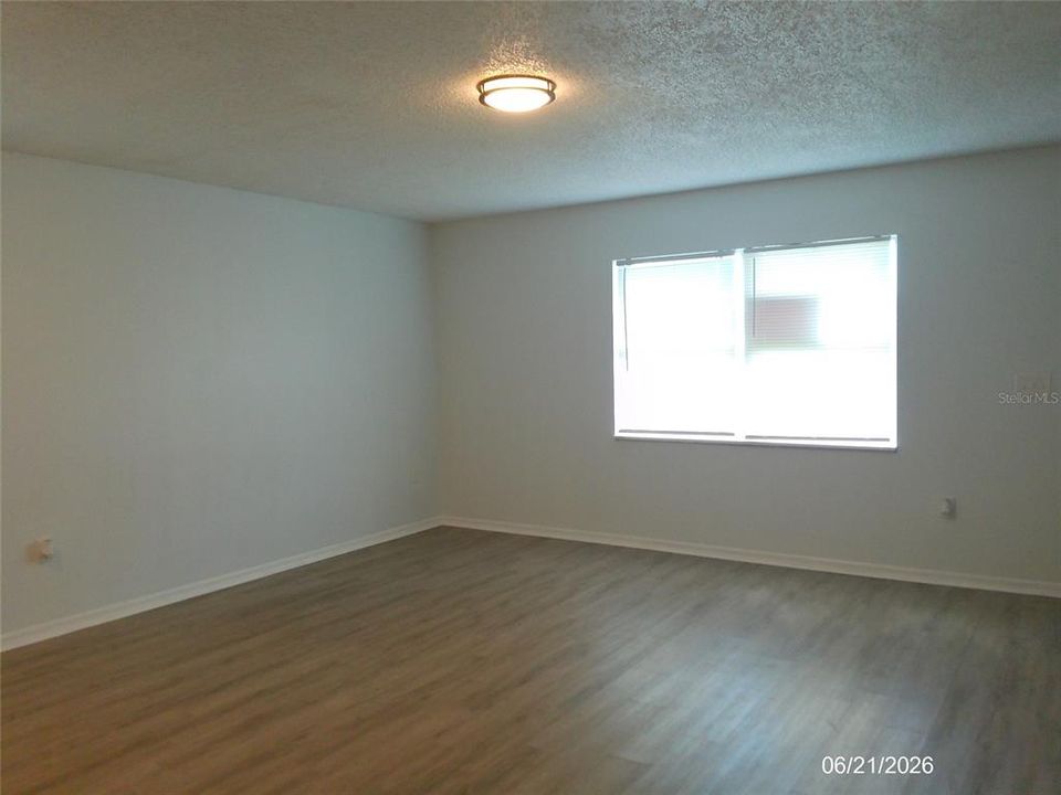 В аренду: $1,695 (3 спален, 2 ванн, 1254 Квадратных фут)