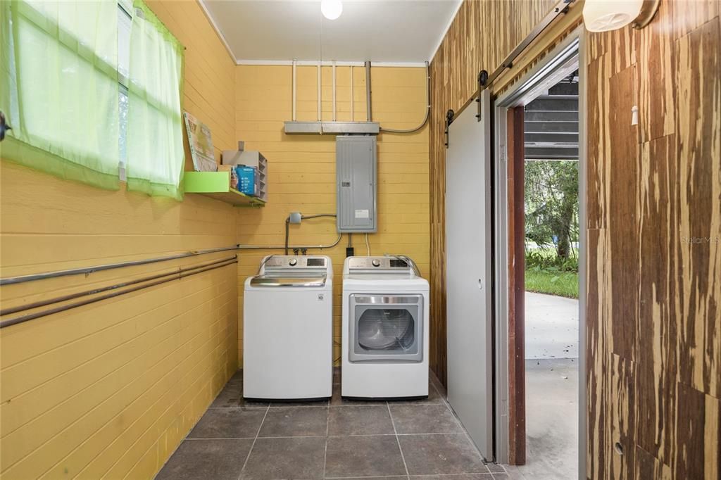 На продажу: $429,000 (3 спален, 2 ванн, 1808 Квадратных фут)