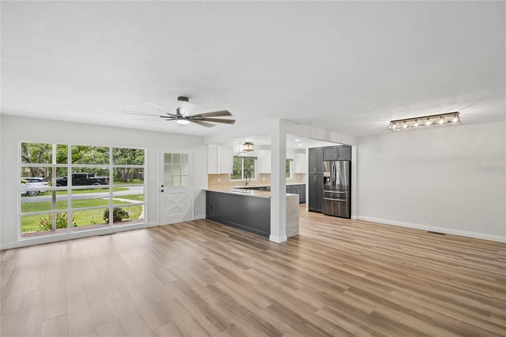 На продажу: $429,000 (3 спален, 2 ванн, 1808 Квадратных фут)