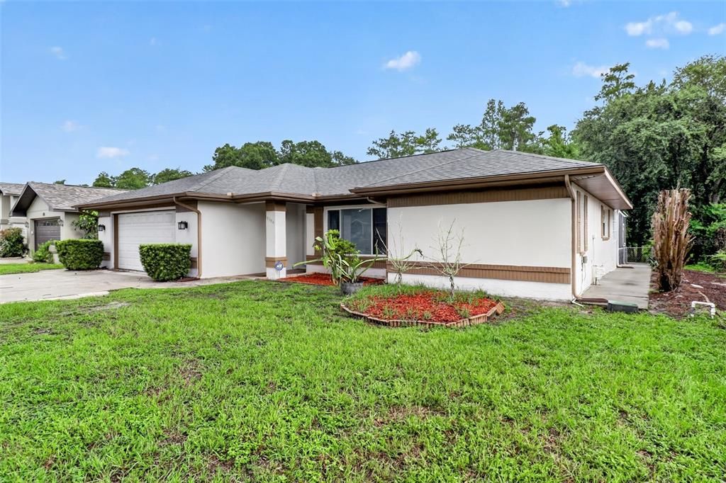 For Sale: $350,000 (3 beds, 2 baths, 1701 Square Feet)