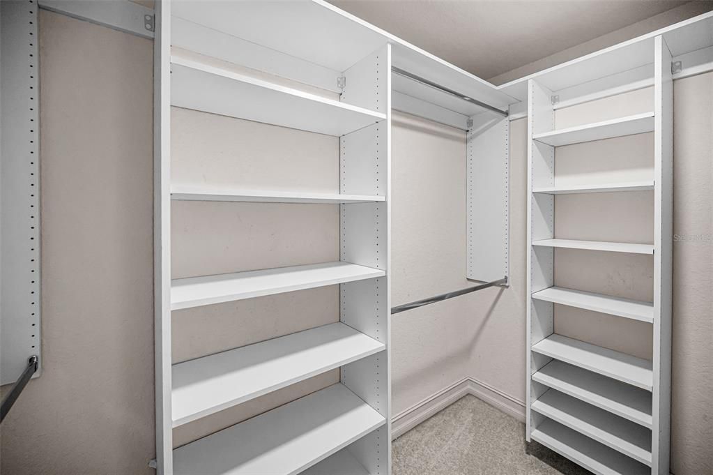 На продажу: $700,000 (2 спален, 2 ванн, 2330 Квадратных фут)